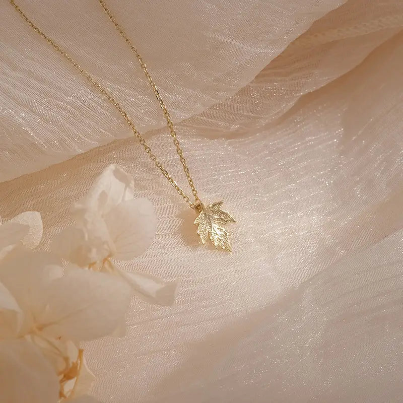 Maple Leaf 925 Silver Pendant
