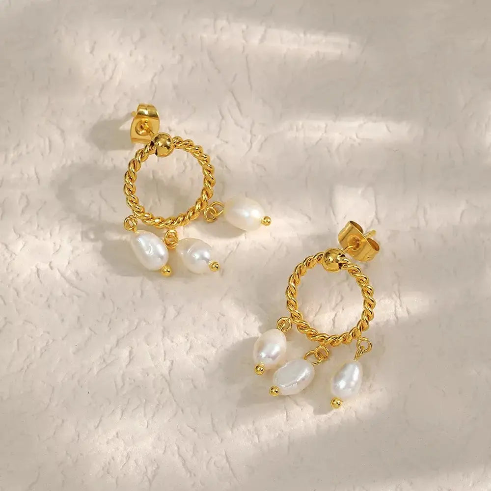 Twist Twisted Pearl Earrings