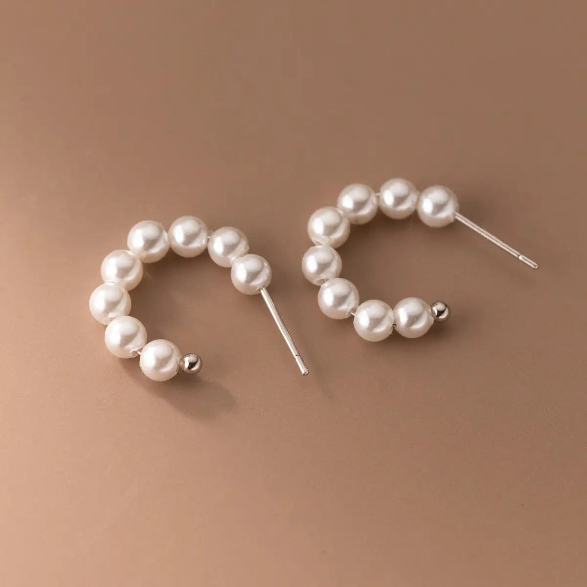 Pearl C-shaped Earrings