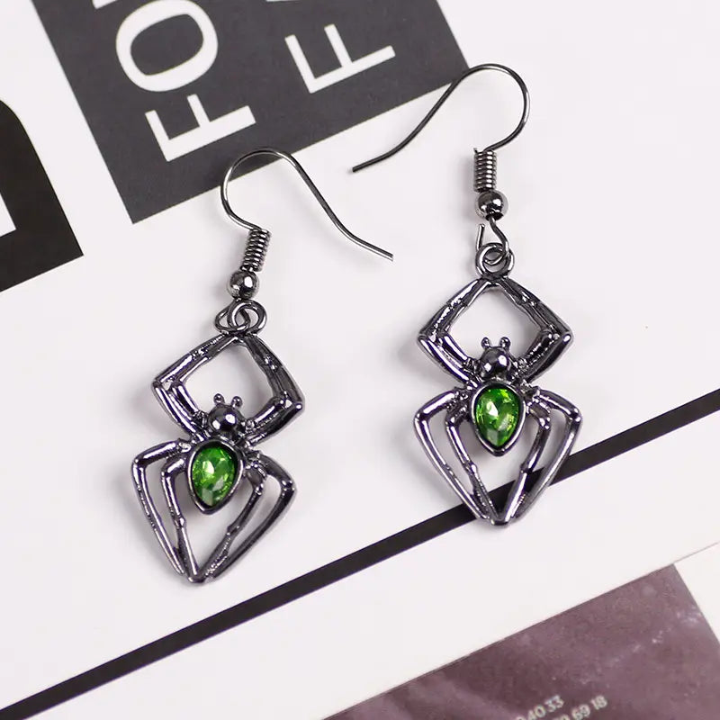 Hollow Retro All-match Earrings