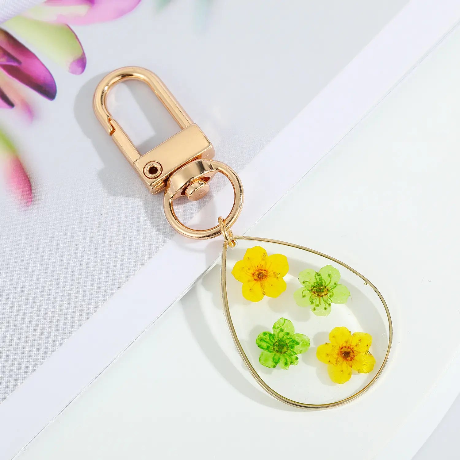 Dry Flower Keychain with Natural Pendant