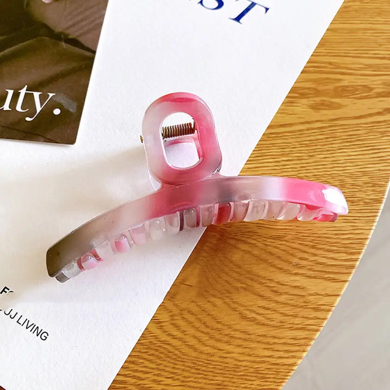 Large Keel Back Hair Shark Barrette