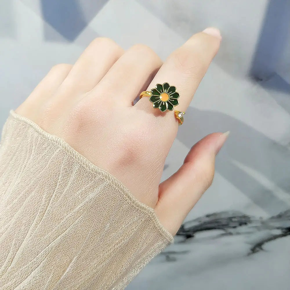 Personality Rotatable Flower Ring for Women