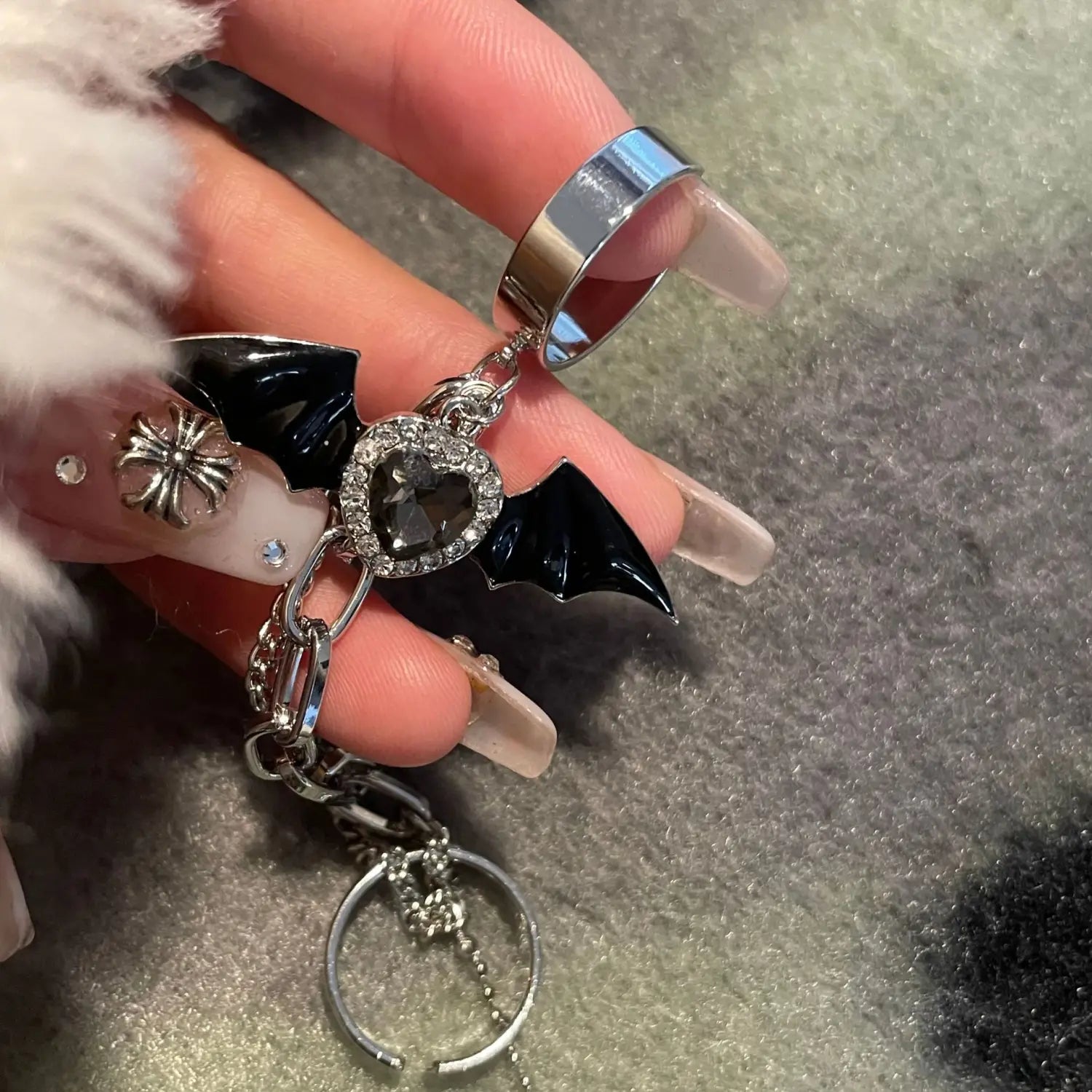 One Piece Love Rhinestone Pendant Ring