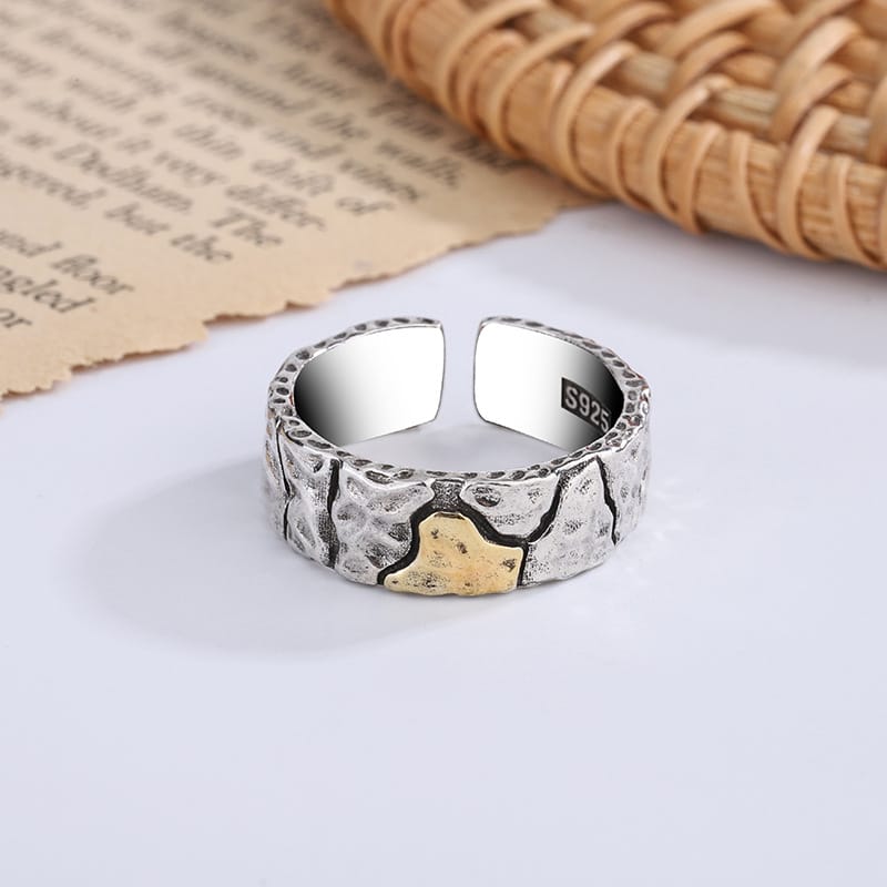 Vintage Mountain Pattern Ring