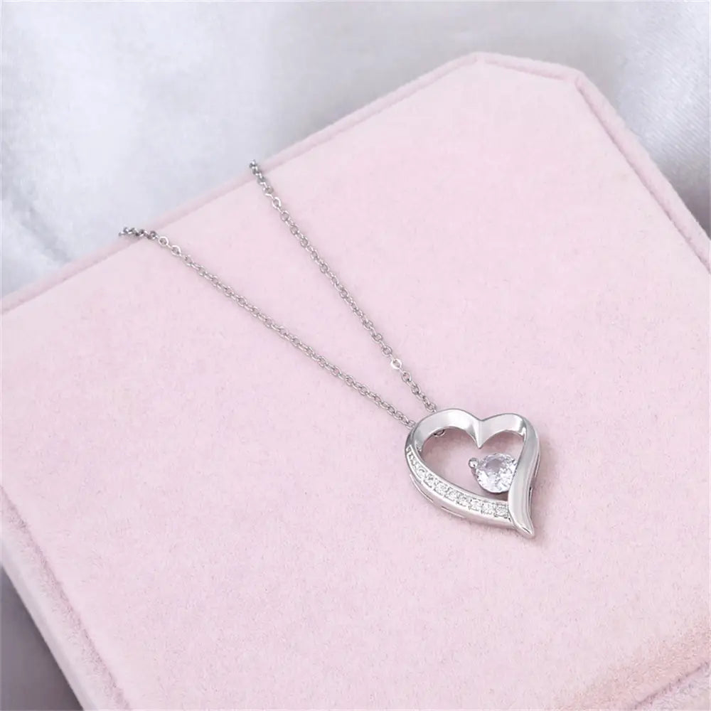 Simple Heart-shaped Zircon Necklace