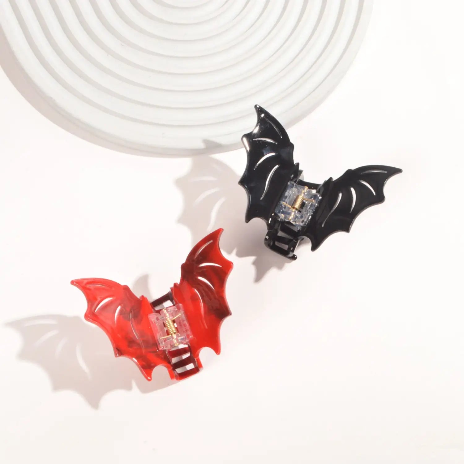 Acetic Acid Bat Clasp Fashion