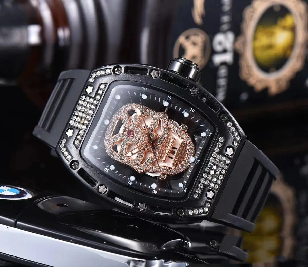 Tonneau-shaped Silicone Quartz Watch