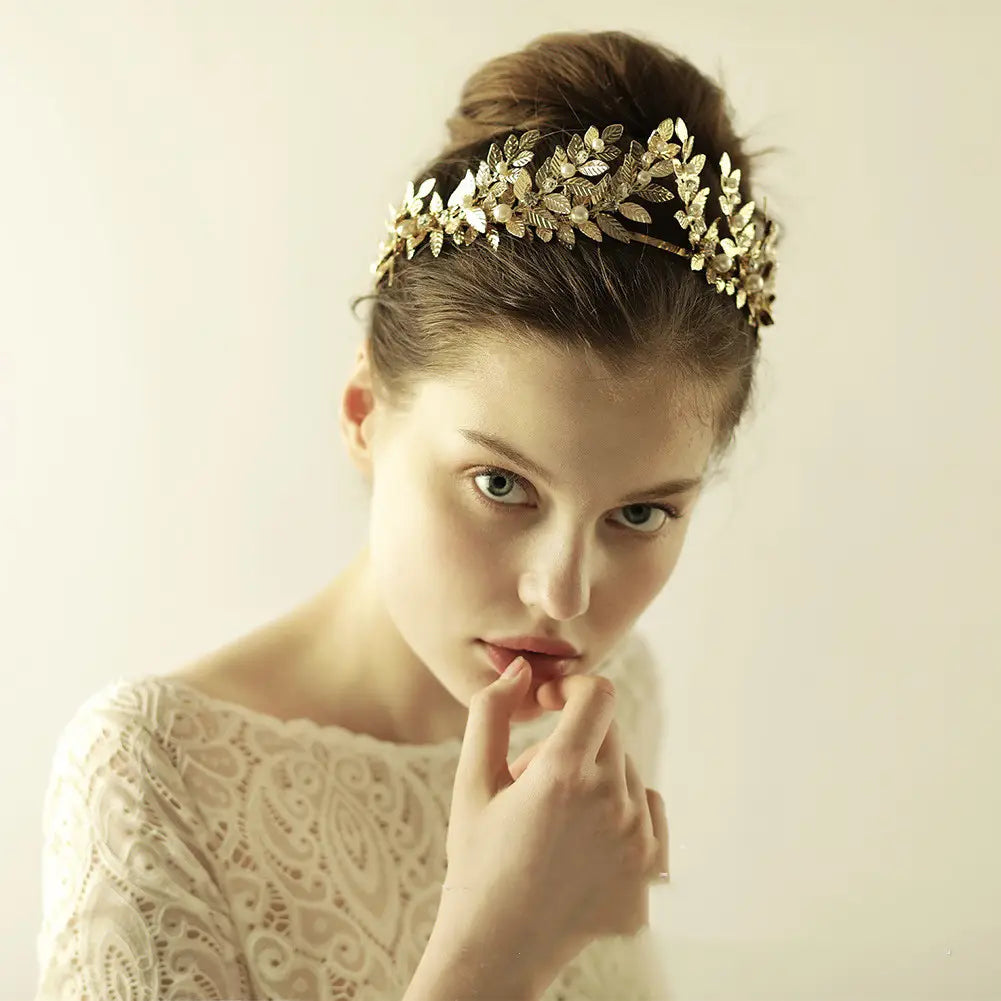 Three-dimensional Bridal Headdress