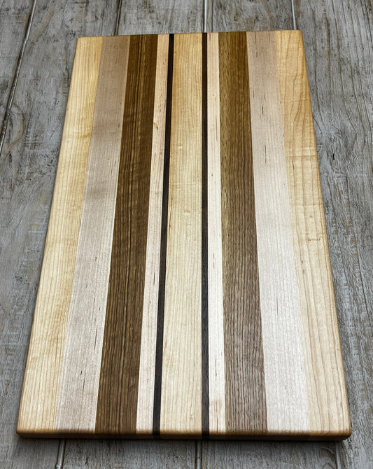 Striped Cutting Board – Walnut and Maple – Rockford Woodcrafts