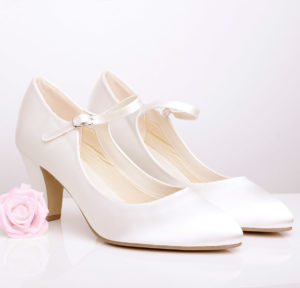 Wedding shoe for statement dress