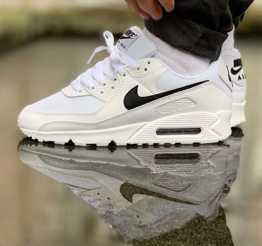 white and black air max 90s