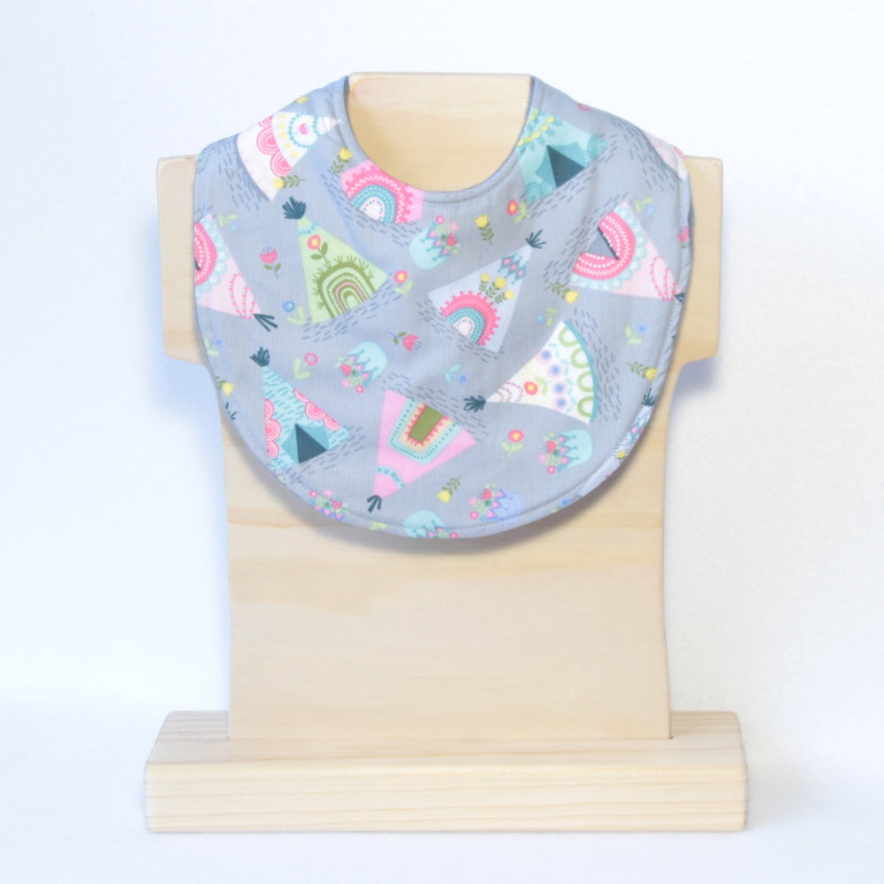 grey dribble bibs