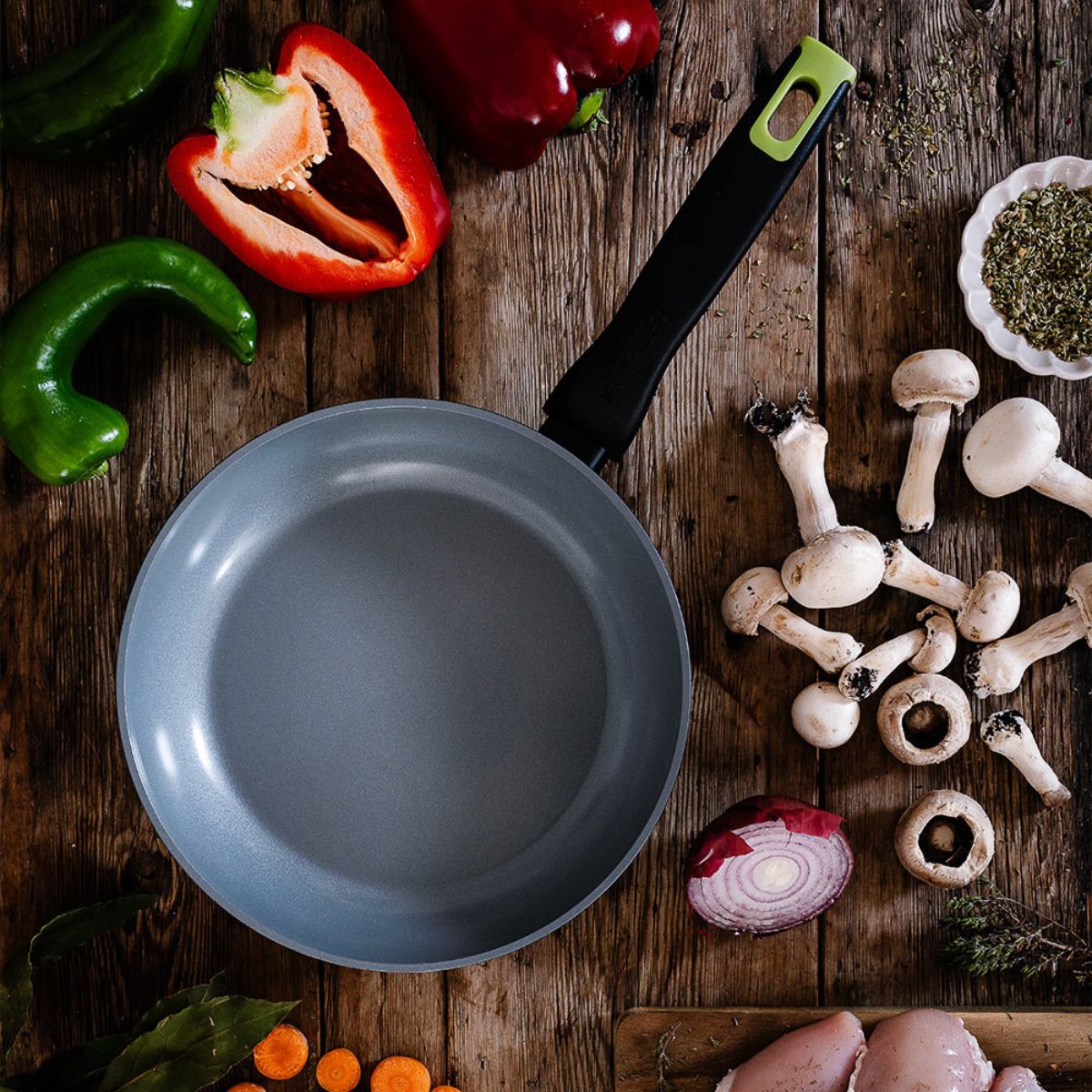 Monix Costa Rica - ¡Estilo nuevo para tu cocina! Prepara tus recetas  favoritas ahora en tus nuevos sartenes antiadherentes de GRANITO ✓ Fondo de  inducción total que brinda calor uniforme ✓ Apto
