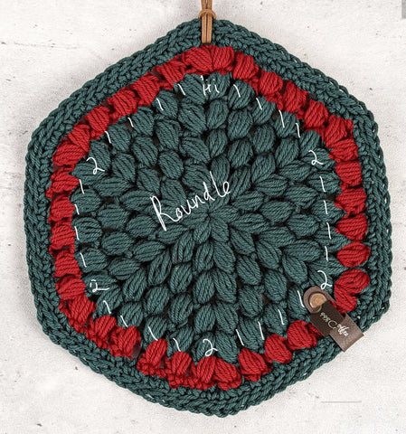 Round 6 of the Fancy Puff Trivet, highlighted in red.