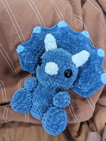 Triceratops Pattern by Hanner Gurumi