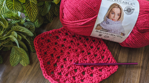 For this review, I'm testing with a small granny square swatch.