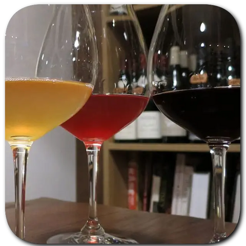 Natural wines in a glass