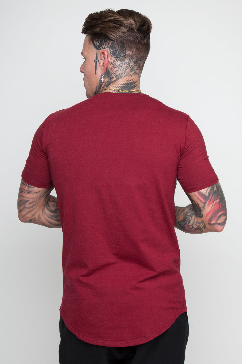 burgundy red t shirt