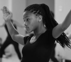 afro-caribbean Dance Student, afro-ballet, ballerina with breads