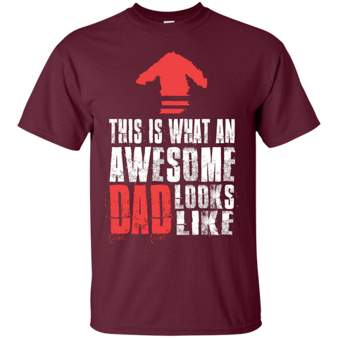 This is what an awesome Dad looks like T-Shirt
