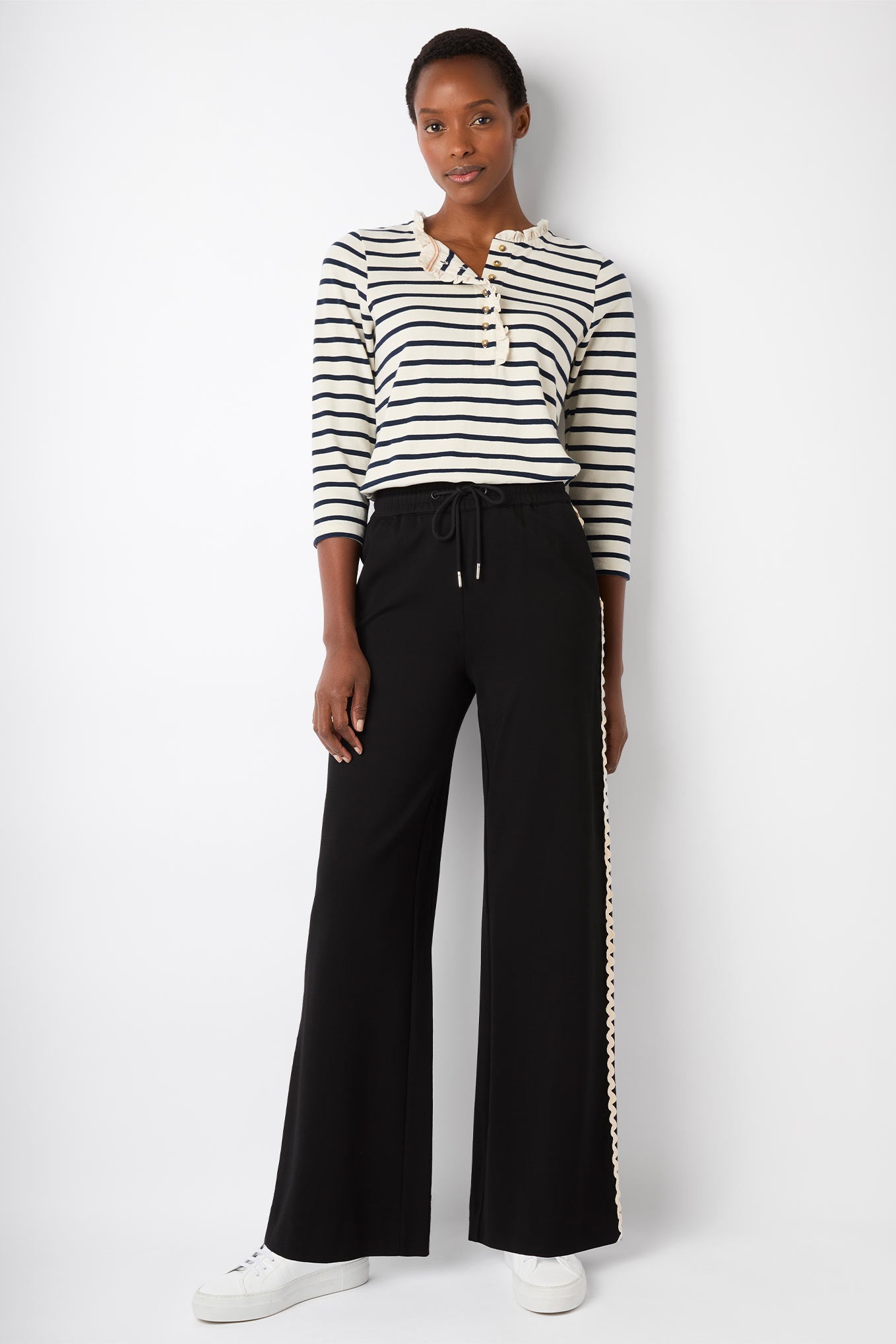 Sara Scallop Trim Ponte Wide Leg Trouser - Black