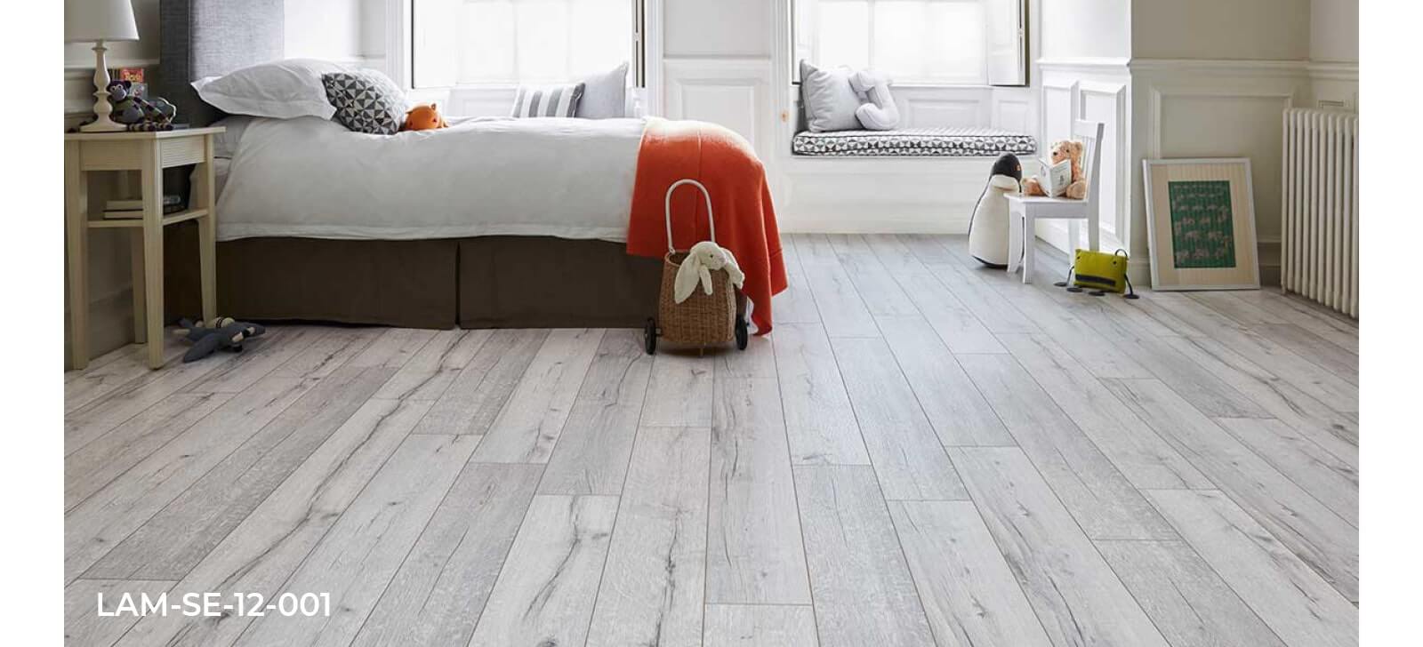 Series Woods Professional White Oak laminate flooring bedroom roomset