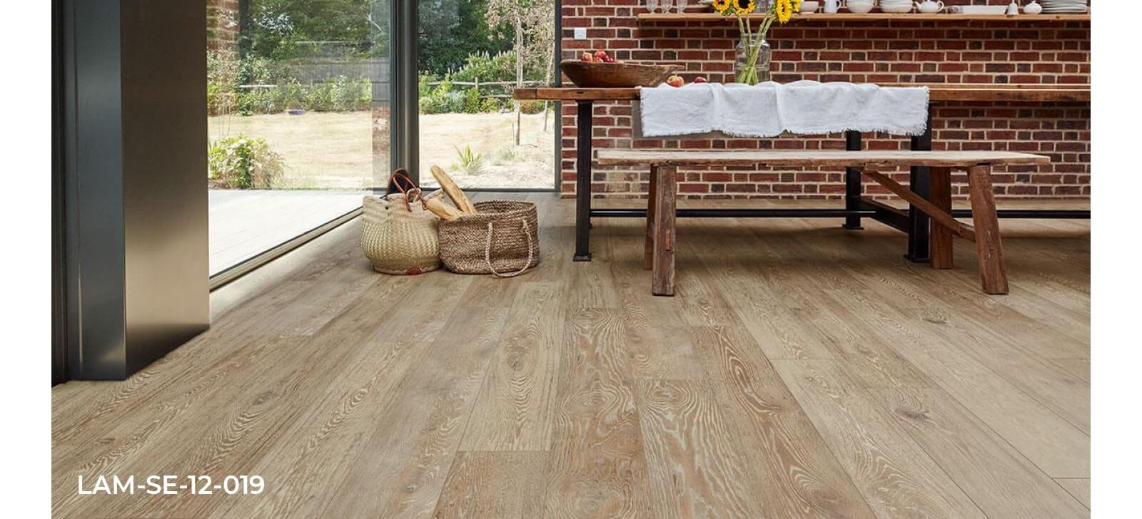 Series Wood Professional Lion Oak laminate flooring dining room roomset