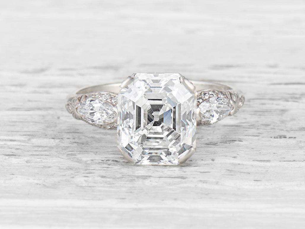 复古上丁方形切割钻石订婚戒指