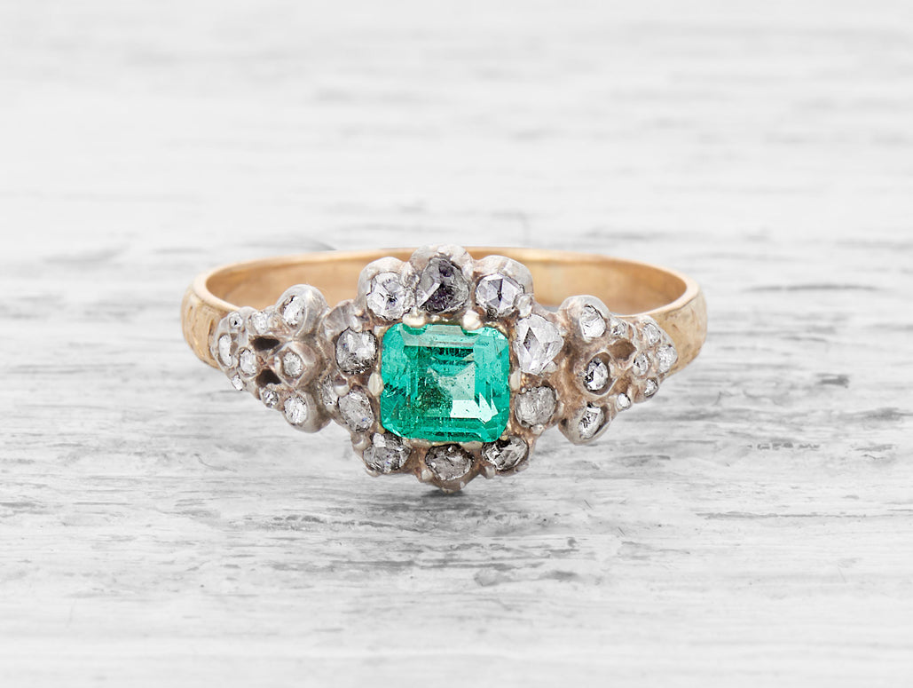 anillo-de-compromiso-antiguo-georgiano-esmeralda