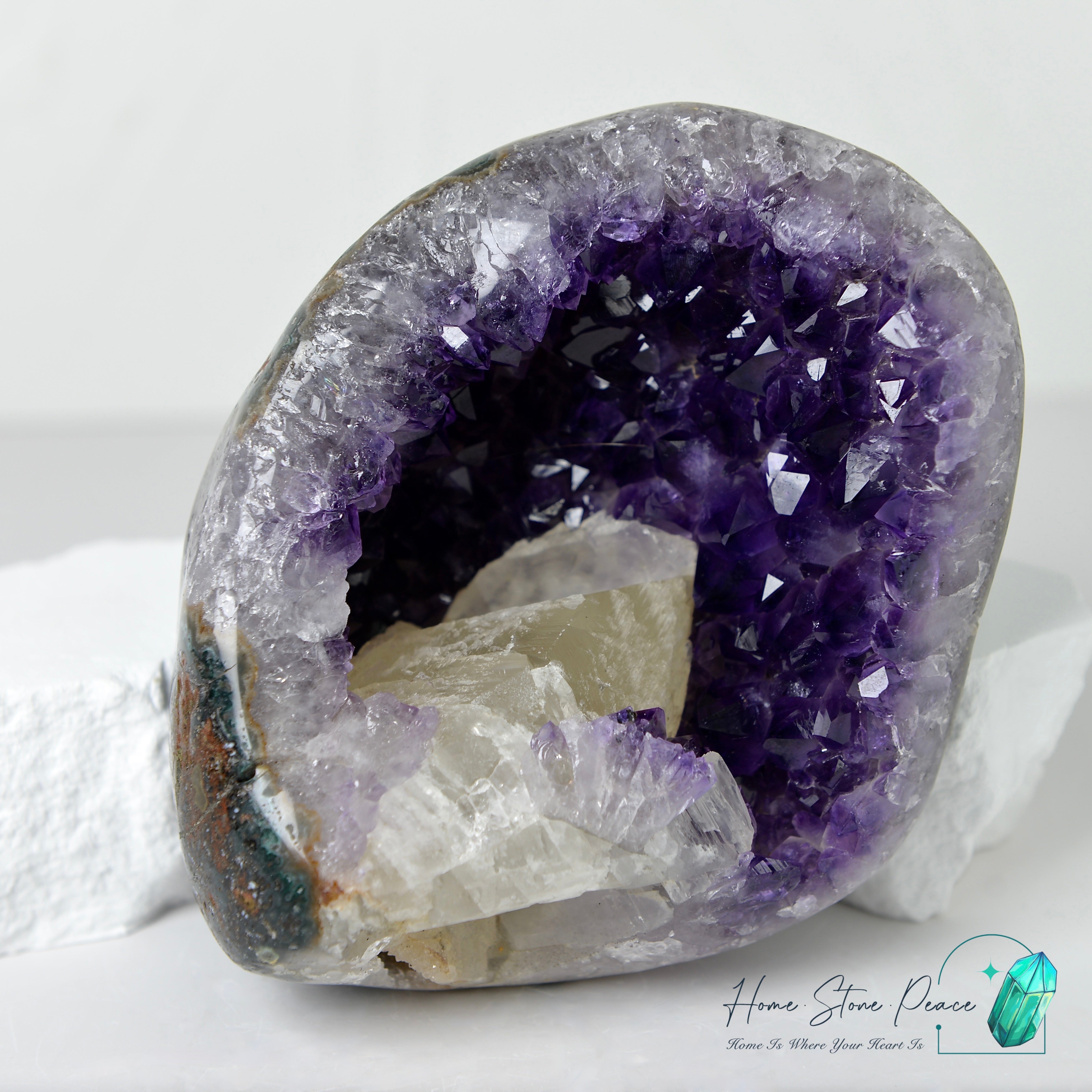 Amethyst and Calcite Geode 紫水晶方解石共生晶洞