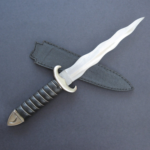Curved blade athame