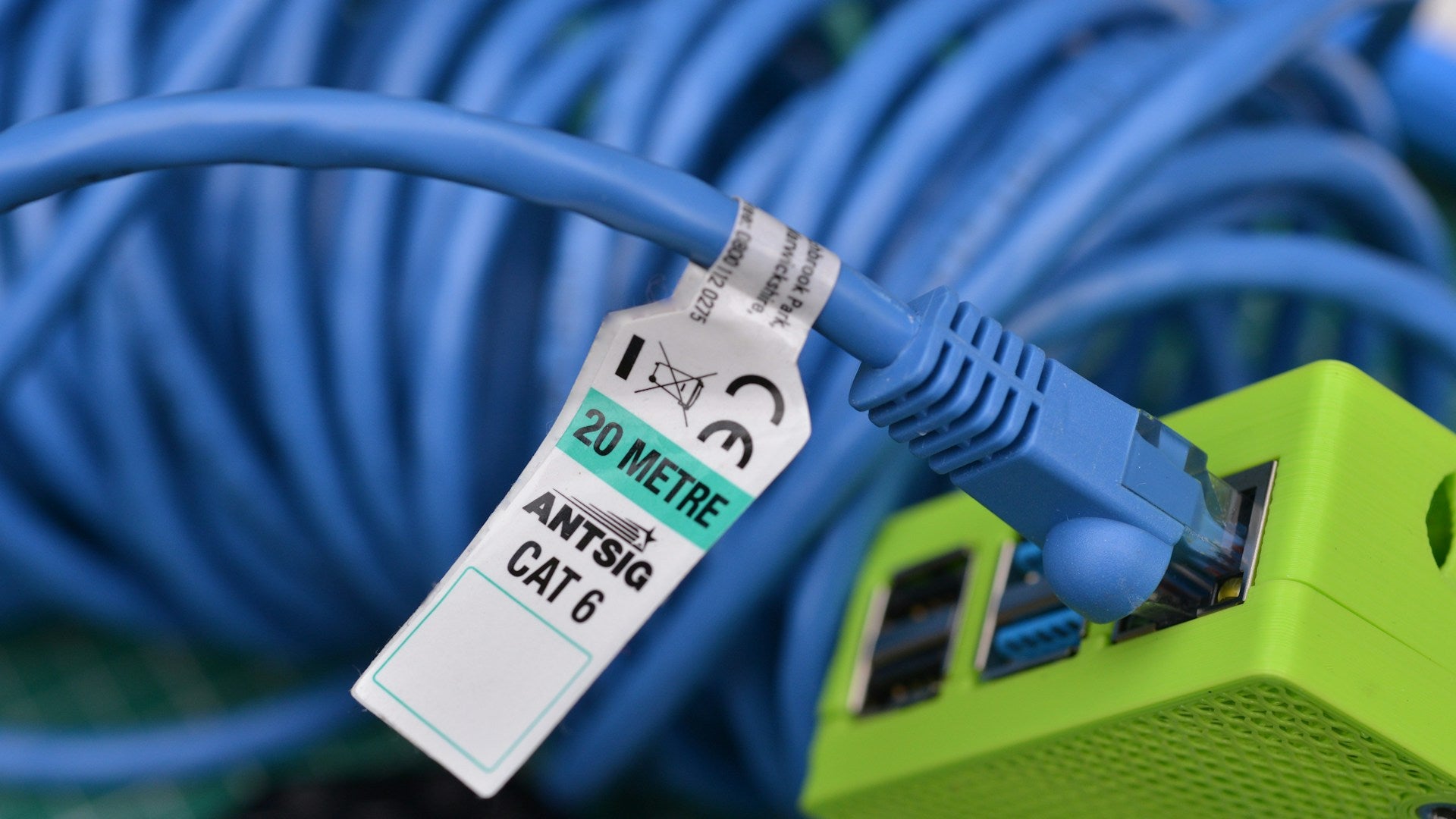 Ethernet: העצמת אבטחה ורכזות