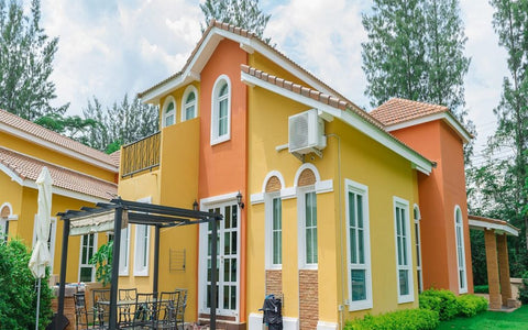 Cat rumah warna kuning telur