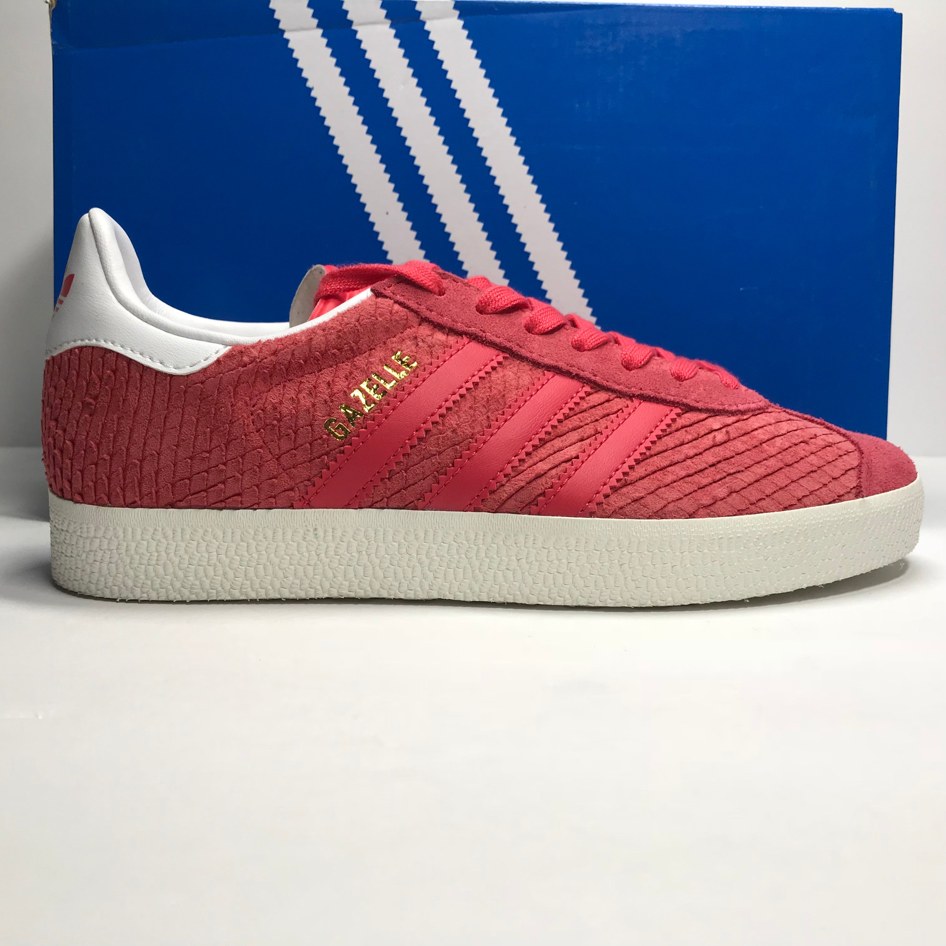 pink gazelles size 6