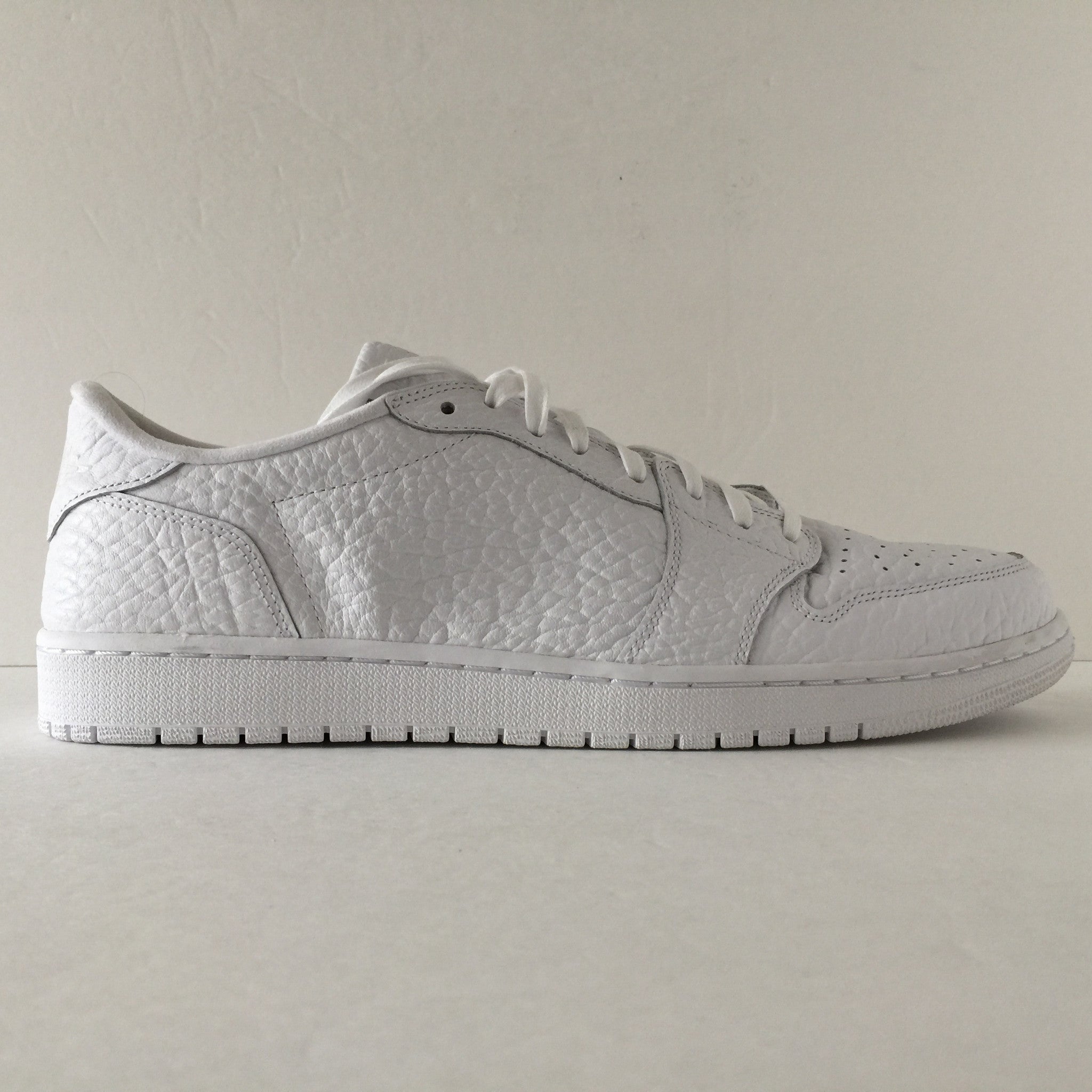 jordan 1 low swooshless white