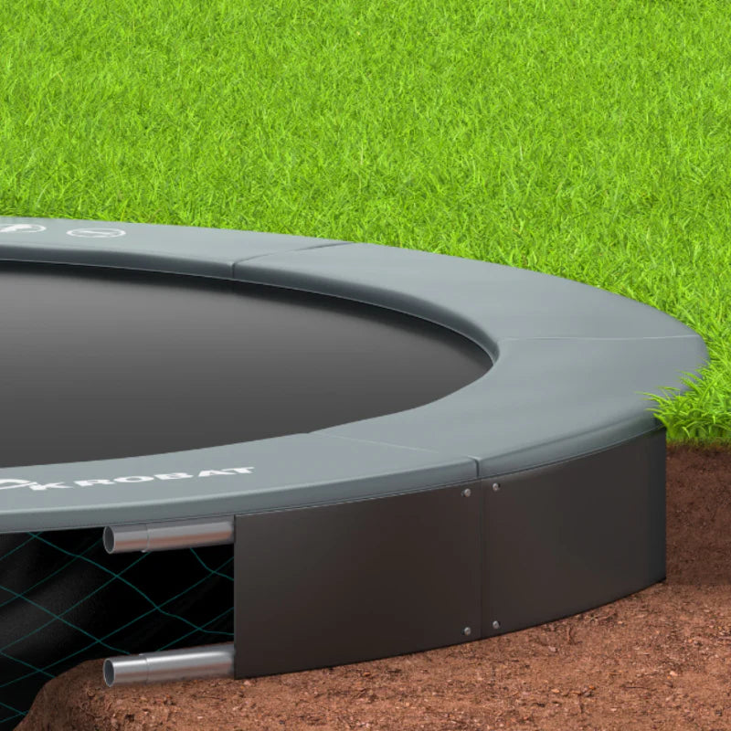 Akrobat_Orbit_Flat_to_the_Ground_14ft_safety