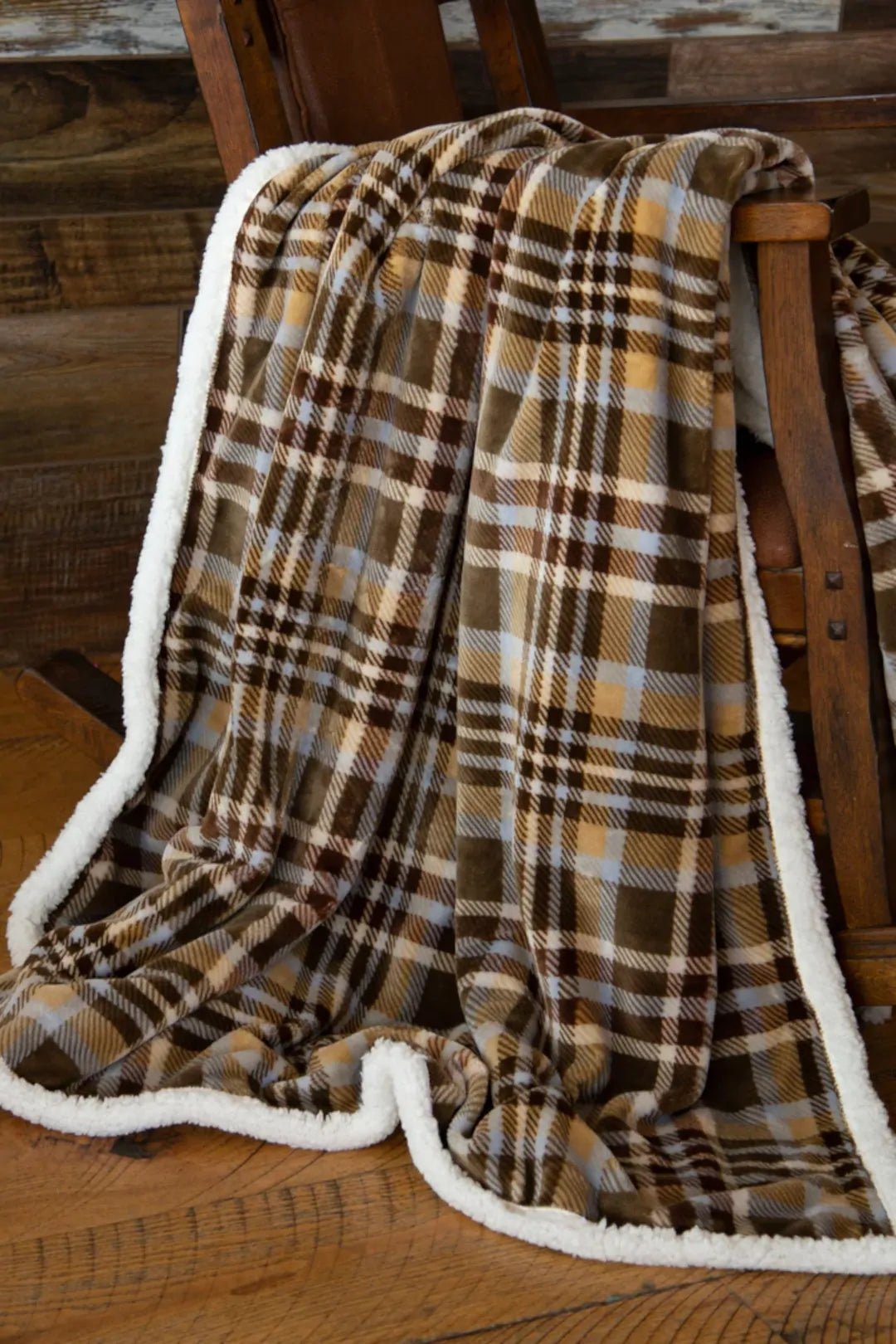 Bear Family Plush Throw | American Log Cabin Style Bedding and Rugs UK -  Olde Glory