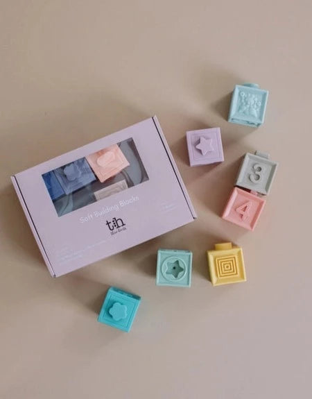 Building Block Teether and Bath Toy Set *ONE LEFT*