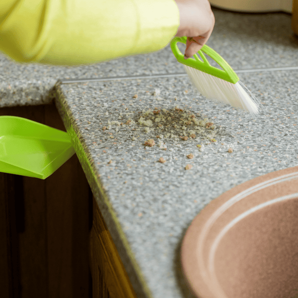 Clean Up Food Including Crumbs