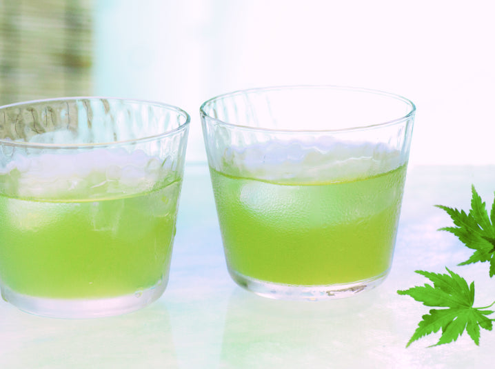 two kooridashi iced brewed japanese gyokuro tea in glass cups 