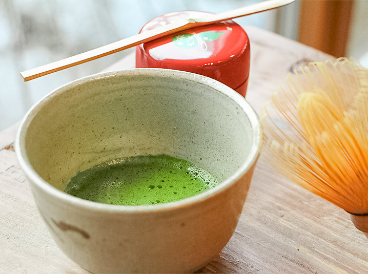 senbird-organic-japanese-matcha-green-tea-whisked-in-a-bowl-with-chashaku-and-chasen
