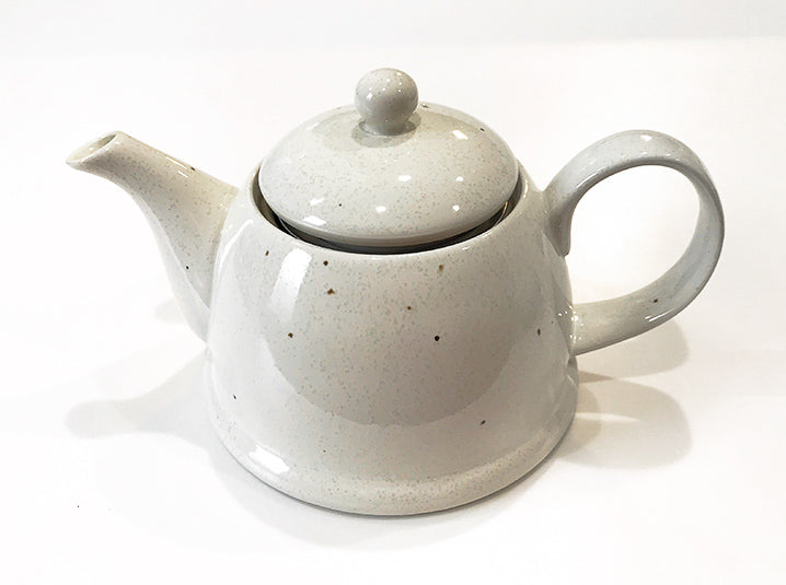 white traditional Japanese kyusu teapot