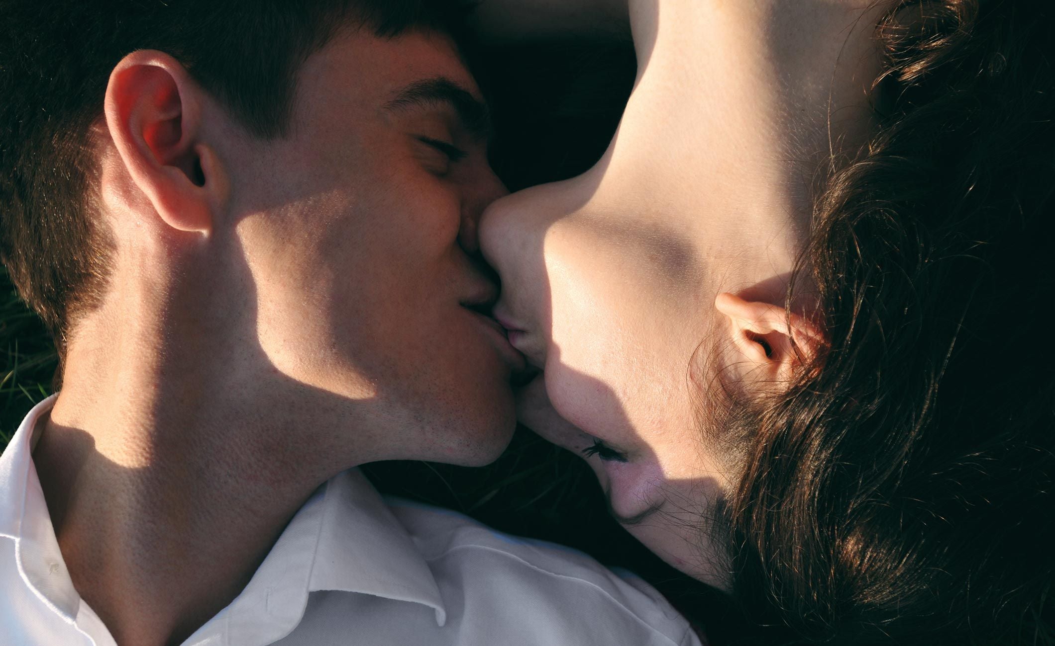 29 Types of Kisses and What They Really Mean Auraglow