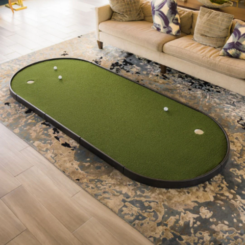 SIGPRO Gimme Putting Green left side view.