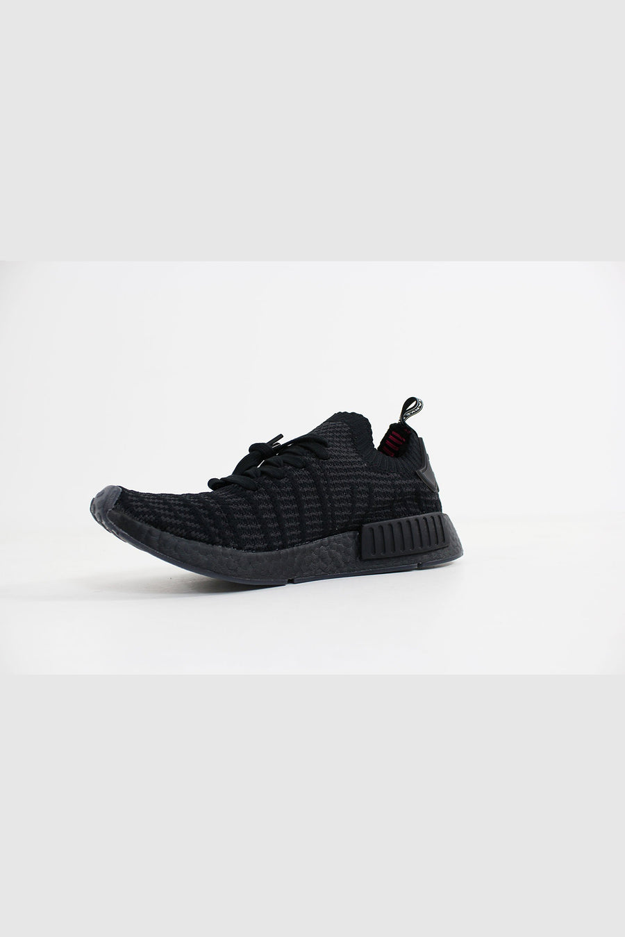 adidas nmd r1 core black utility black solar pink