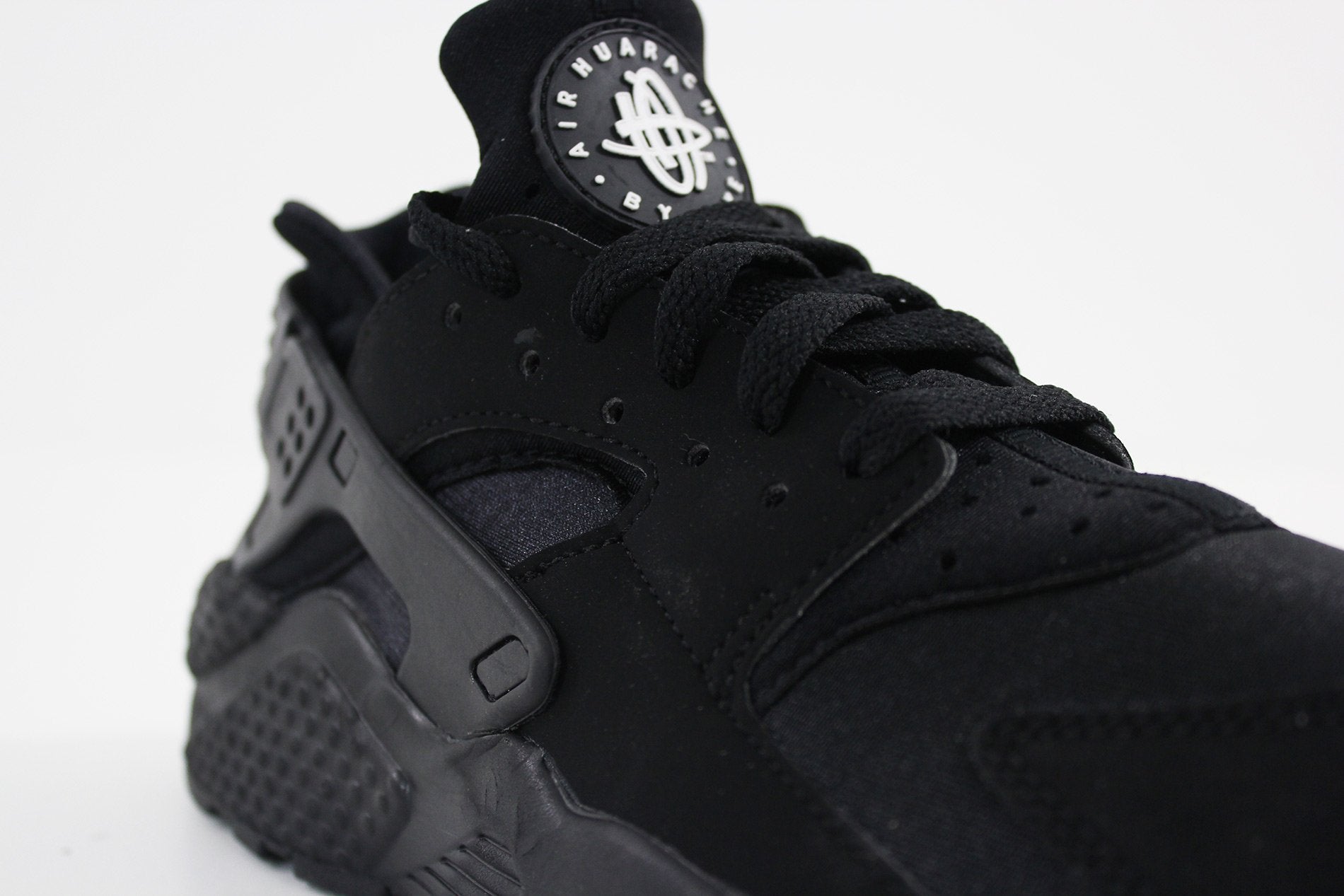 nike air huarache black