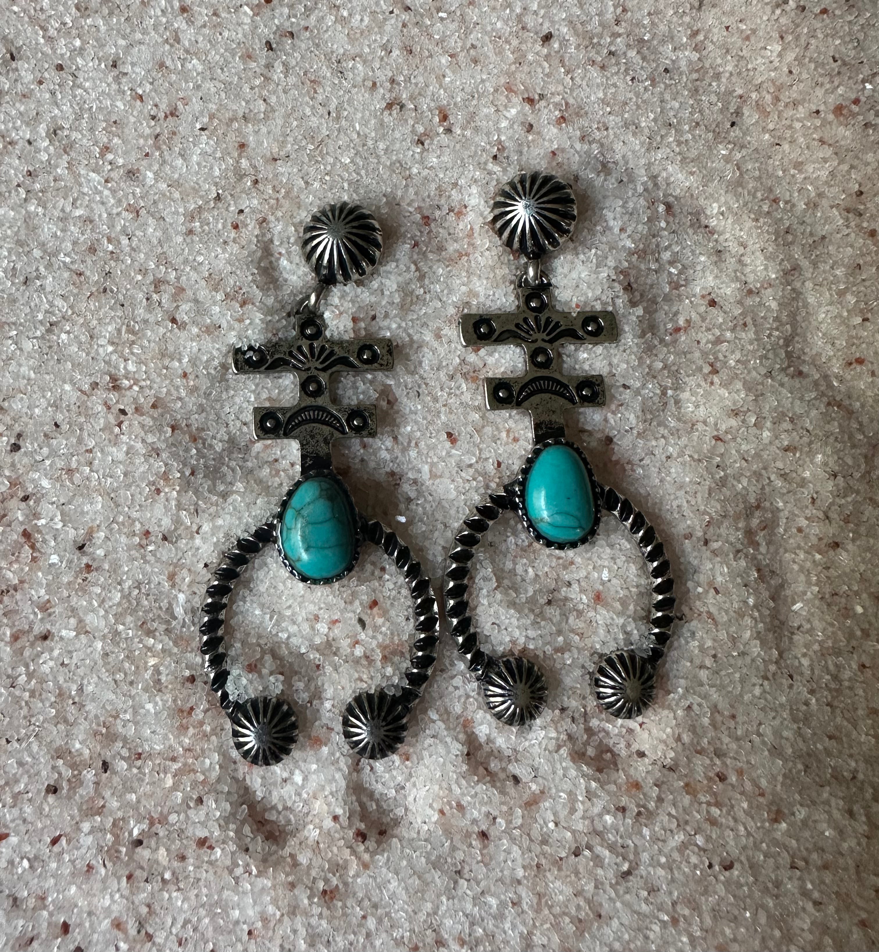Islets Naja Earrings