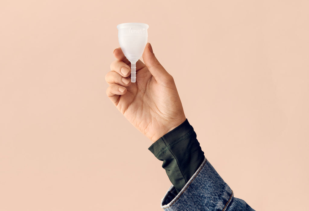 How To Use a Menstrual Cup – Lunette Menstrual Cups