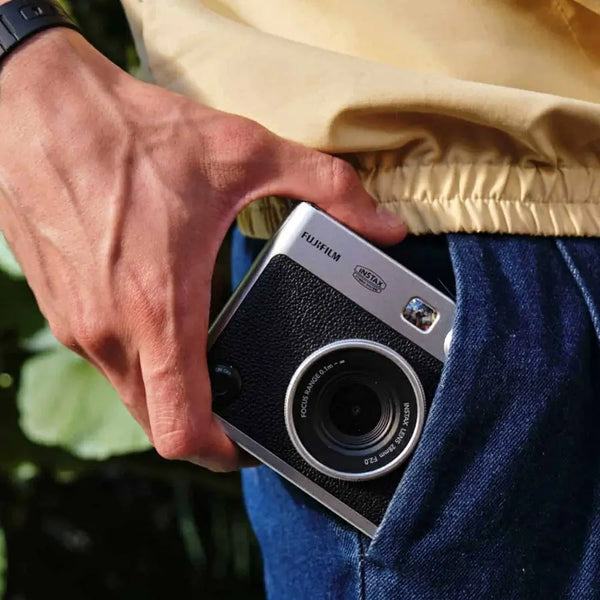 5-popular-instant-cameras-cover